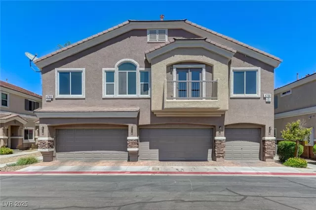 MLS: 2709781 Condo For Sale