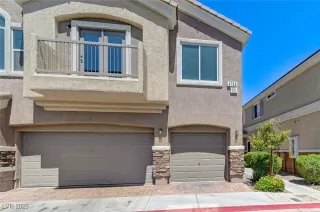 Photo #2: 2709781 Listing