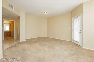 Photo #3: 2709782 Listing 