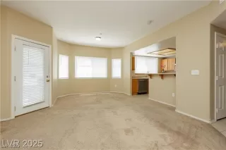 Photo #5: 2709782 Listing 