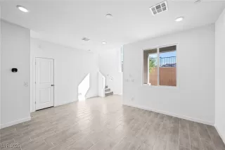 Photo #6: 2709787 Listing 