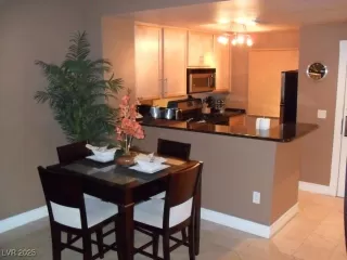 Photo #1: 2709788 Listing 