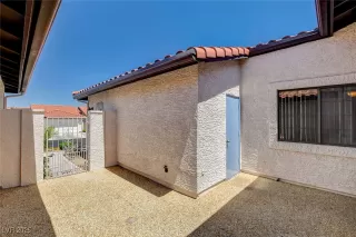 Photo #3: 2709806 Listing 