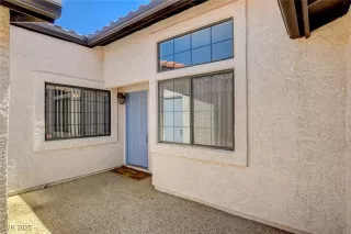 Photo #4: 2709806 Listing 