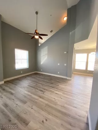 Photo #3: 2709813 Listing 