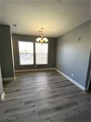 Photo #6: 2709813 Listing 