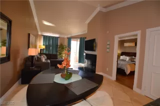 Photo #4: 2709822 Listing 