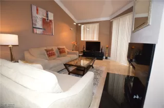 Photo #2: 2709843 Listing 