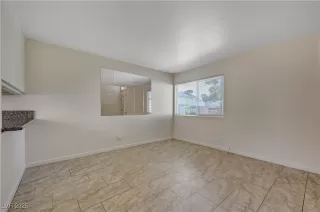 Photo #6: 2709846 Listing 