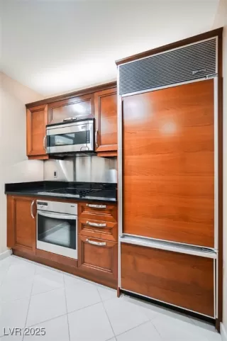 Photo #3: 2709866 Listing 