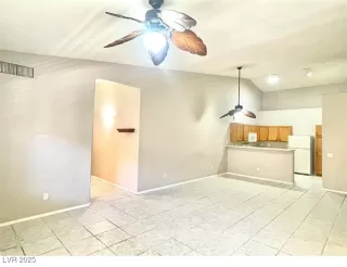 Photo #4: 2709880 Listing 