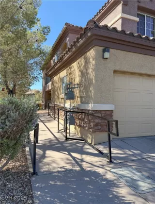 Photo #1: 2709906 Listing 