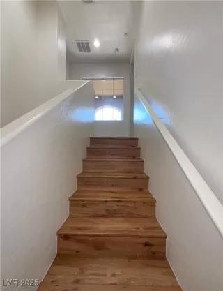 Photo #6: 2709906 Listing 