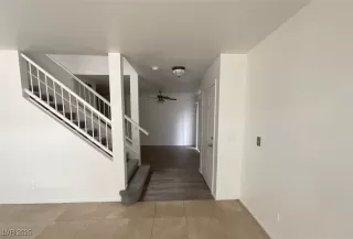 Photo #4: 2709907 Listing 