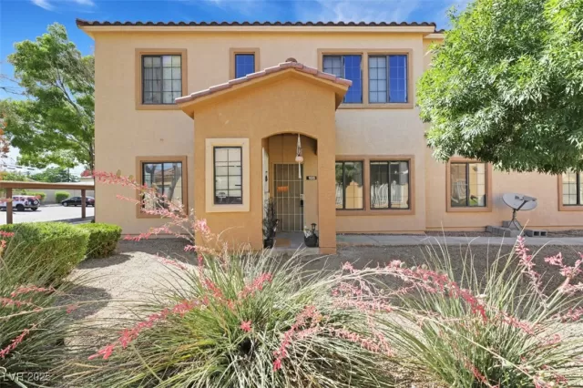 MLS: 2709910 Condo For Sale