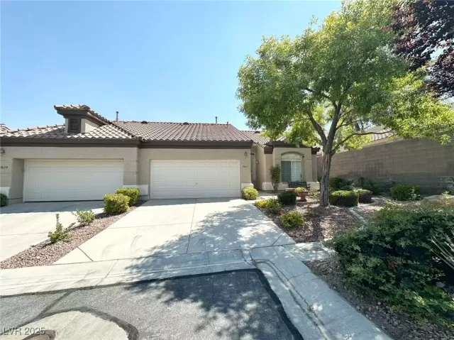 MLS: 2709914 Condo For Sale