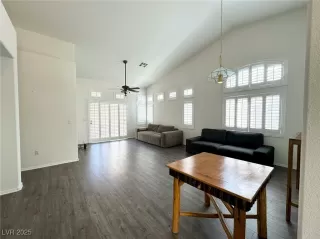 Photo #2: 2709914 Listing 