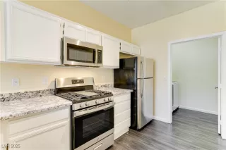 Photo #1: 2709931 Listing 