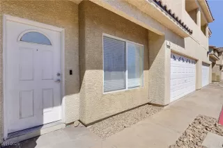 Photo #4: 2709931 Listing 