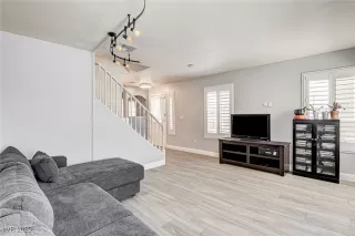 Photo #4: 2709935 Listing 