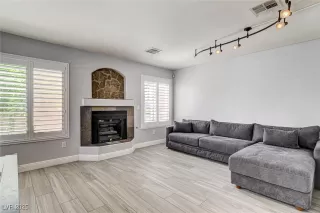 Photo #5: 2709935 Listing 