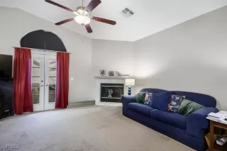 Photo #2: 2709938 Listing