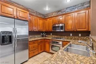 Photo #6: 2709942 Listing 