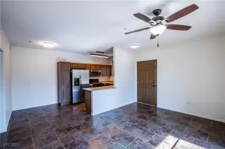 Photo #2: 2709965 Listing