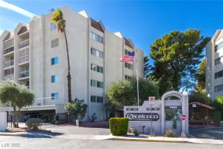 Photo #2: 2709987 Listing 