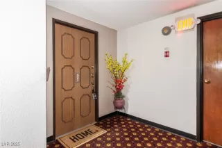 Photo #3: 2709987 Listing 