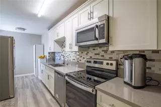 Photo #6: 2709987 Listing 