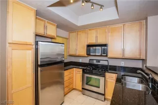 Photo #3: 2710005 Listing 
