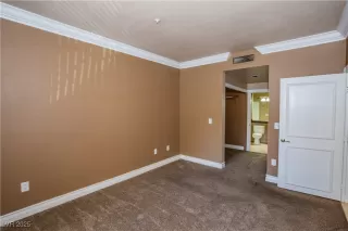 Photo #6: 2710005 Listing 
