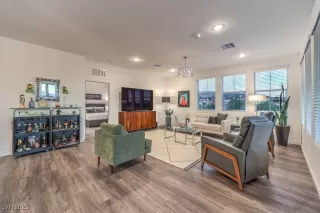 Photo #2: 2710019 Listing 