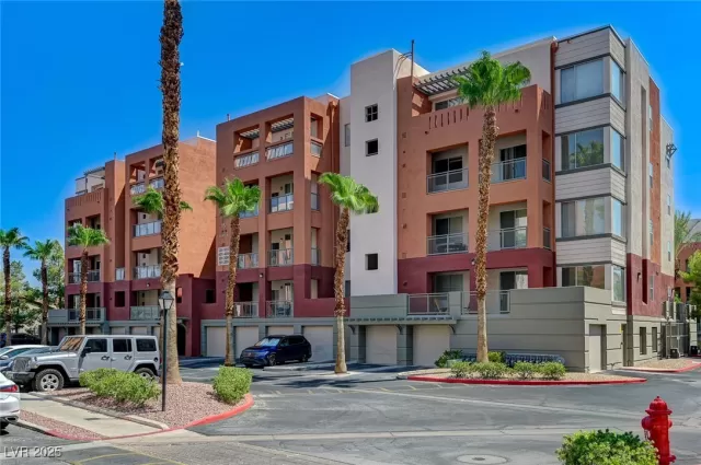 MLS: 2710034 Condo For Sale