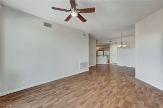 Photo #4: 2710034 Listing 