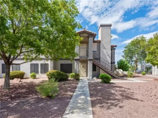 Photo #1: 2710036 Listing 