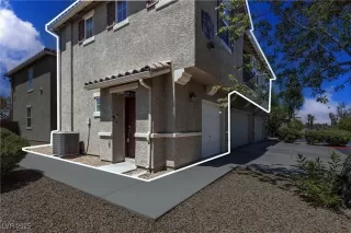 Photo #3: 2710043 Listing 