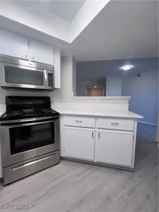 Photo #1: 2710074 Listing 