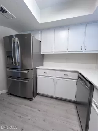 Photo #2: 2710074 Listing 