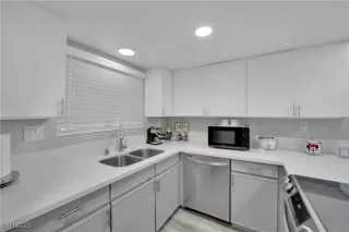 Photo #2: 2710079 Listing 