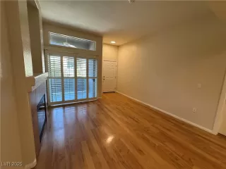 Photo #1: 2710085 Listing 