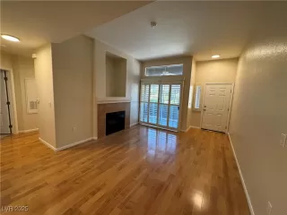 Photo #2: 2710085 Listing 