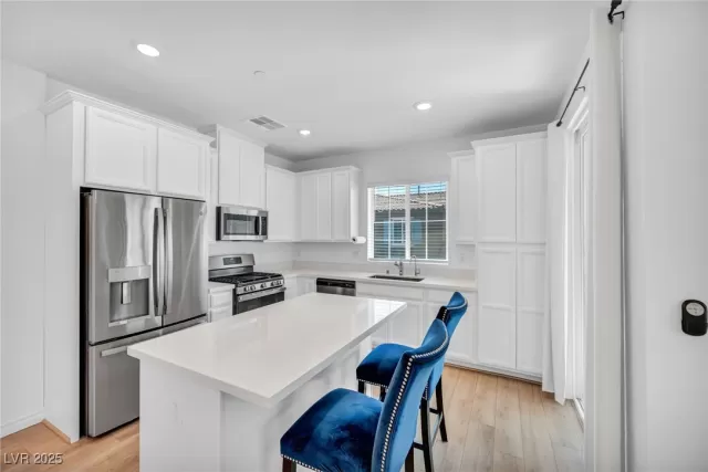 MLS: 2710086 Condo For Sale