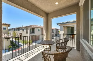 Photo #3: 2710086 Listing 