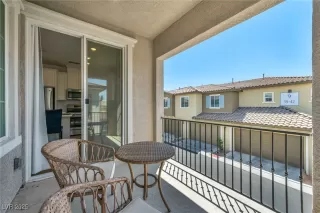 Photo #4: 2710086 Listing 