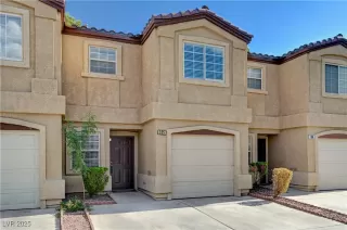 Photo #2: 2710087 Listing