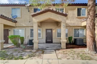 Photo #4: 2710087 Listing