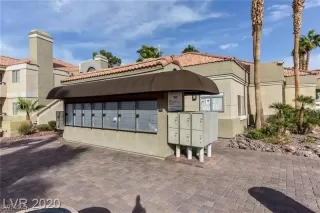 Photo #3: 2710098 Listing 