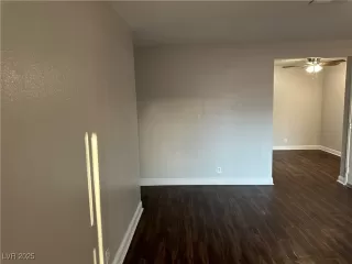 Photo #5: 2710105 Listing 